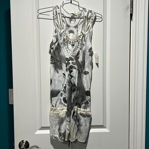 MUR Mur Dress. Size small. NWT.